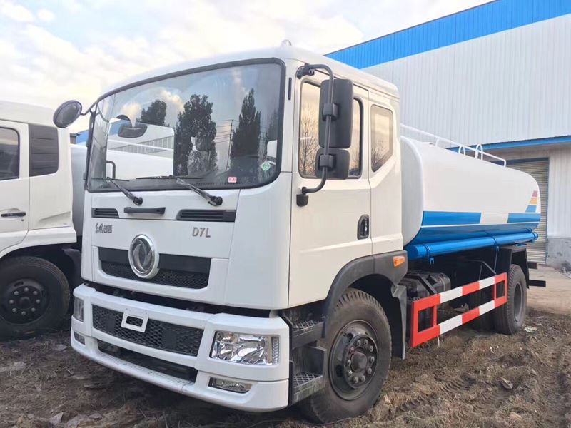 12����12�����|�L(f��ng)��(chu��ng)��D7L�G����ˮ܇�DƬ