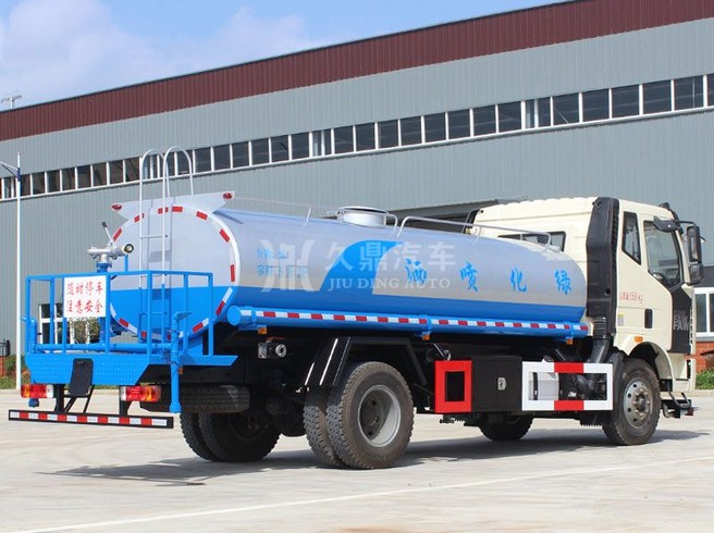 10噸灑水車哪里有賣_10噸解放J6綠化灑水車廠家價格3