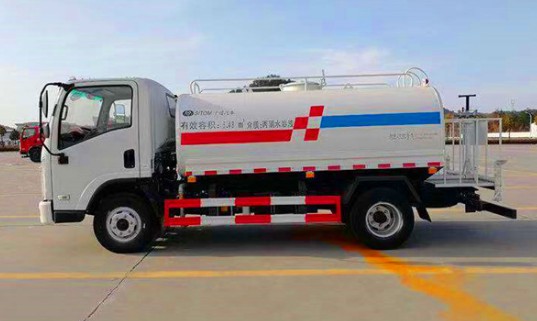 5方灑水車圖片_三環創客5噸綠化灑水車廠家價格3