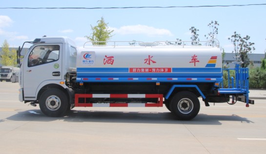 東風多利卡灑水車圖片 東風多利卡灑水車圖片