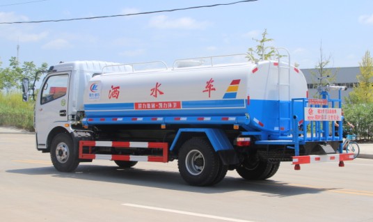 東風多利卡灑水車圖片 東風多利卡灑水車圖片