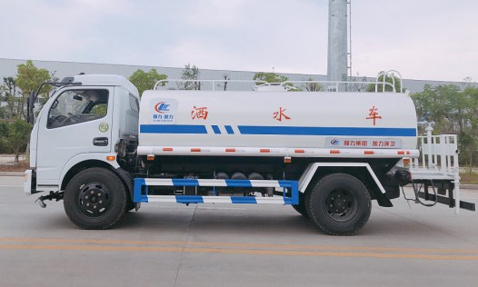 東風(fēng)福瑞卡灑水車圖片 東風(fēng)福瑞卡灑水車圖片