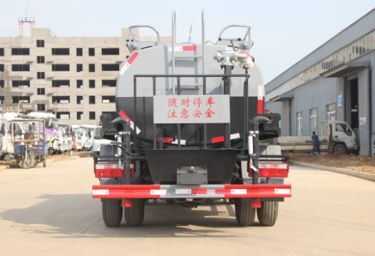 東風(fēng)小多利卡灑水車(程力標(biāo)準(zhǔn)化罐體)高清圖片 東風(fēng)小多利卡灑水車(程力標(biāo)準(zhǔn)化罐體)高清圖片