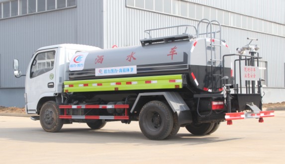 東風(fēng)小多利卡灑水車(程力標(biāo)準(zhǔn)化罐體)高清圖片 東風(fēng)小多利卡灑水車(程力標(biāo)準(zhǔn)化罐體)高清圖片