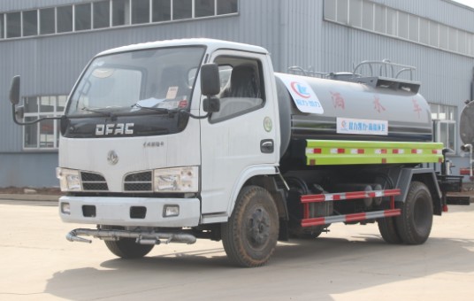 東風(fēng)小多利卡灑水車(程力標(biāo)準(zhǔn)化罐體)高清圖片 東風(fēng)小多利卡灑水車(程力標(biāo)準(zhǔn)化罐體)高清圖片