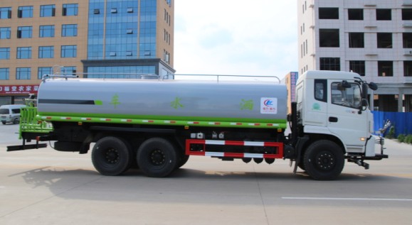 東風(fēng)御龍后雙橋?yàn)⑺嚫咔鍒D片 東風(fēng)御龍后雙橋?yàn)⑺嚫咔鍒D片