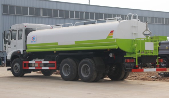 重汽斯太爾后八輪18噸灑水車高清圖片 重汽斯太爾后八輪18噸灑水車高清圖片