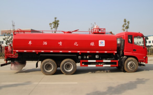 東風(fēng)后八輪消防灑水車高清圖片 東風(fēng)后八輪消防灑水車高清圖片