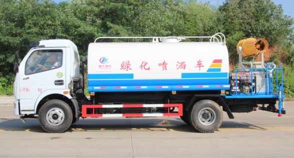 8噸東風多利卡霧炮車(朝柴發(fā)動機)高清圖片 8噸東風多利卡霧炮車(朝柴發(fā)動機)高清圖片