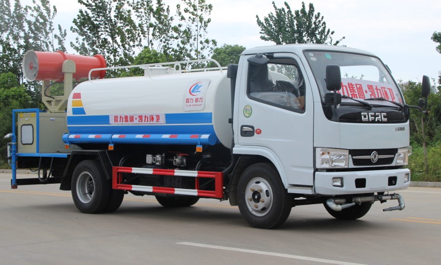 5方東風多利卡霧炮車(朝柴發動機)高清圖片 5方東風多利卡霧炮車(朝柴發動機)高清圖片