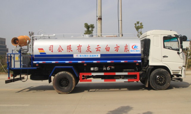 東風新款專底霧炮車高清圖片 東風新款專底霧炮車高清圖片