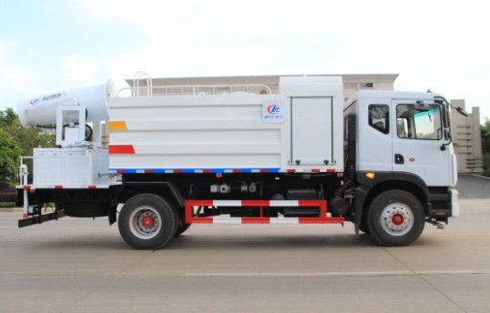 東風(fēng)多利卡D9方罐抑塵車高清圖片 東風(fēng)多利卡D9方罐抑塵車高清圖片