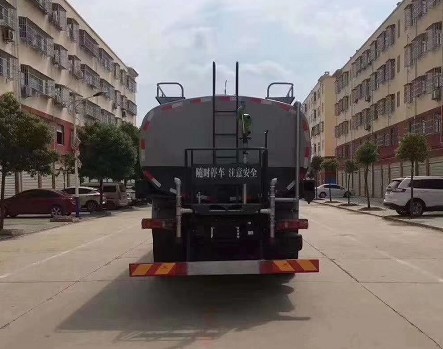 ����20���|�L����D3S���p��ˮ܇�DƬ