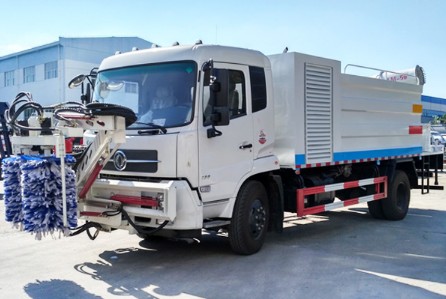 東風天錦護欄清洗灑水車圖片 東風天錦護欄清洗灑水車圖片