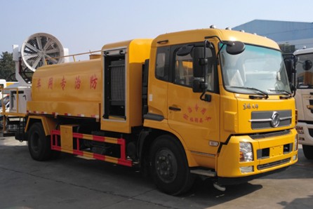 12方東風(fēng)天錦農(nóng)藥噴灑車(chē)圖片 12方東風(fēng)天錦農(nóng)藥噴灑車(chē)圖片