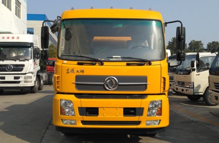 多功能灑水車(chē)參數(shù)_12方東風(fēng)天錦農(nóng)藥噴灑車(chē)廠家價(jià)格3