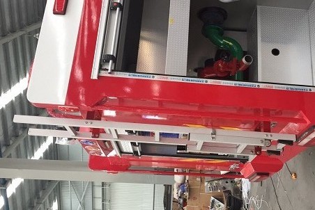 消防車折疊后爬梯4