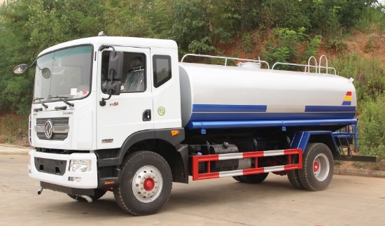 15方東風(fēng)多利卡D9灑水車(chē)圖片 15方東風(fēng)多利卡D9灑水車(chē)圖片