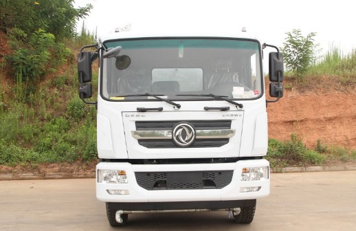 15方東風(fēng)多利卡D9灑水車(chē)圖片 15方東風(fēng)多利卡D9灑水車(chē)圖片