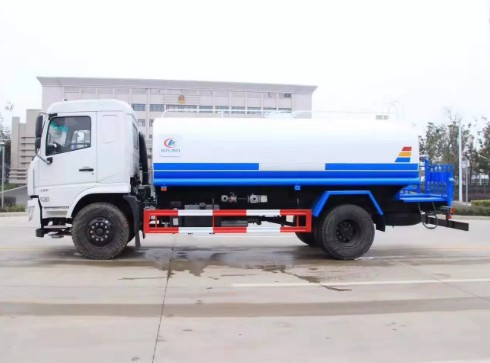 15方東風(fēng)D3L灑水車(chē)圖片 15方東風(fēng)D3L灑水車(chē)圖片