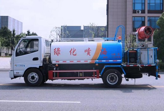 5方灑水車(chē)價(jià)格_國(guó)六凱馬6噸綠化灑水車(chē)廠家價(jià)格3