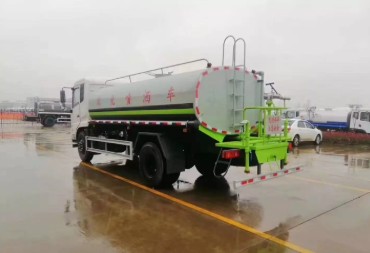 ��(gu��)��15���|�L(f��ng)���\��ˮ܇�DƬ