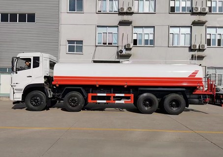 ��(gu��)��25����ˮ܇,�|�L(f��ng)����VLǰ�ĺ�˞�ˮ܇�DƬ