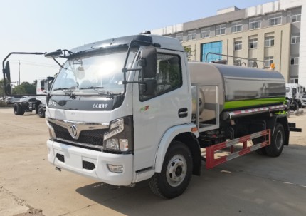 �����|�L������Ȼ�➢ˮ܇�෽λ�DƬ