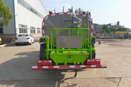 �����|�L������Ȼ�➢ˮ܇�෽λ�DƬ