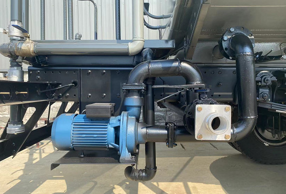 國六東風天錦拉熱水的灑水車 國六東風天錦拉熱水的灑水車