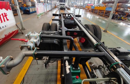 灑水車管道尺寸_灑水車主管道多粗_程力灑水車管道材質與工藝升級解析 灑水車管道尺寸_灑水車主管道多粗_程力灑水車管道材質與工藝升級解析